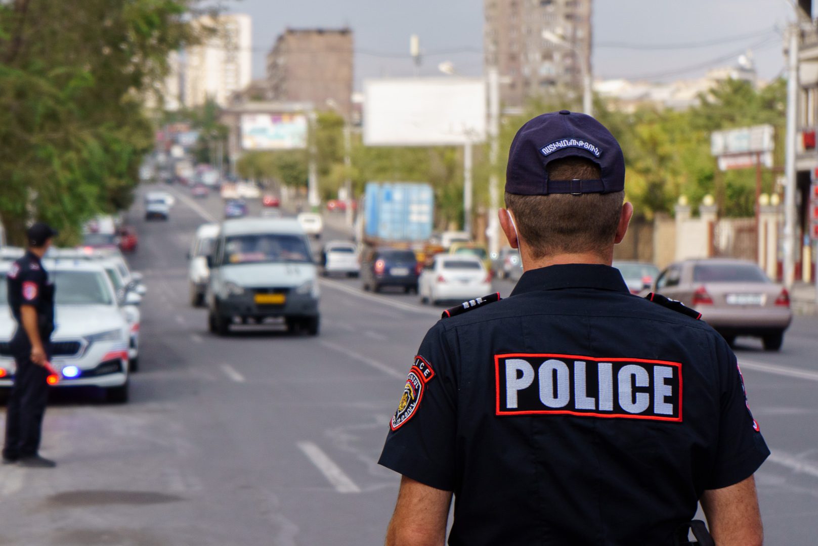 Այդ մեքենայով շրջում են կասկածելի անձինք.Երևանում «դիվանագիտական» համարներով Mazda-ն հետապնդումից հետո վնասազերծվեց, թմրամիջոց է հայտնաբերվել